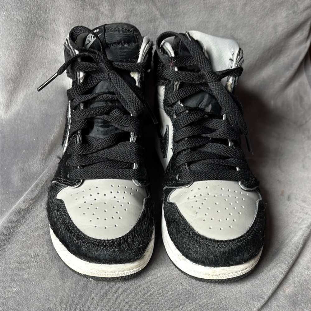 Nike Kids Sneakers - Black and Gray
